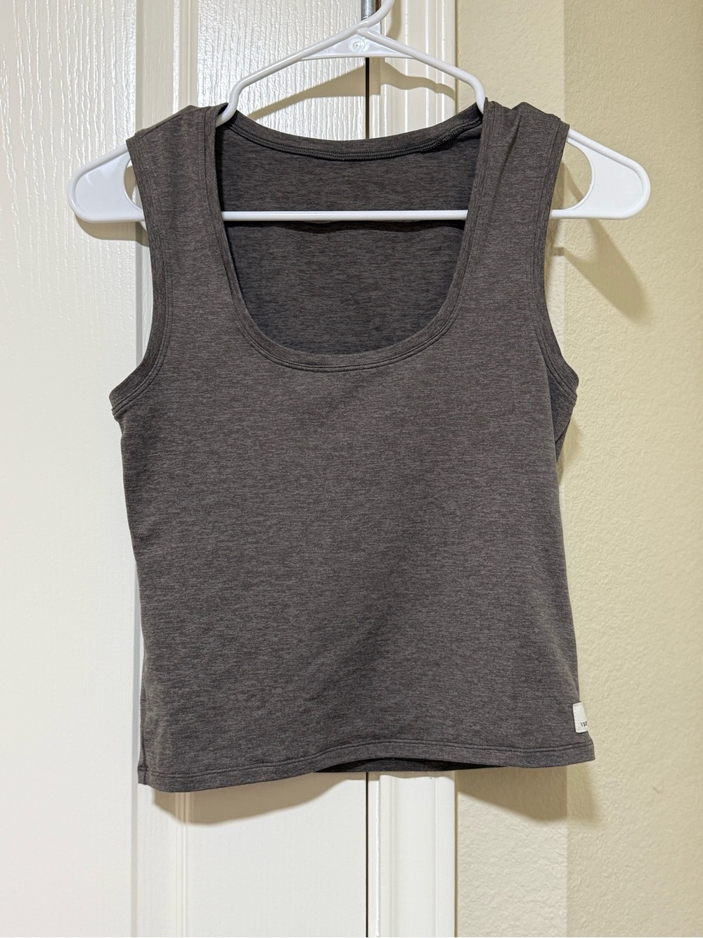 Like New Vuori Tank size XS Charcoal Gray
